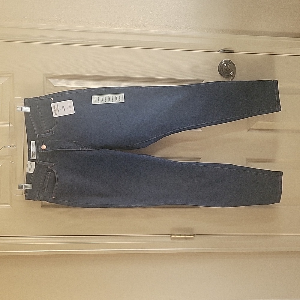 Levi's totally shaping skinny jeans